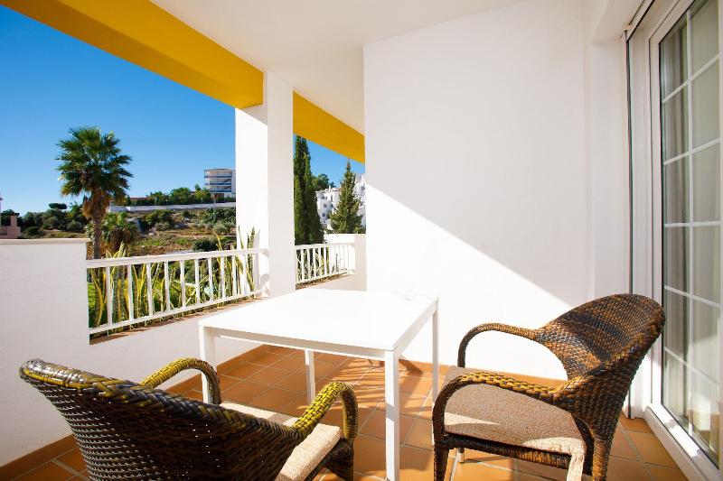 Apartamentos Tura Sticos Almoraide image