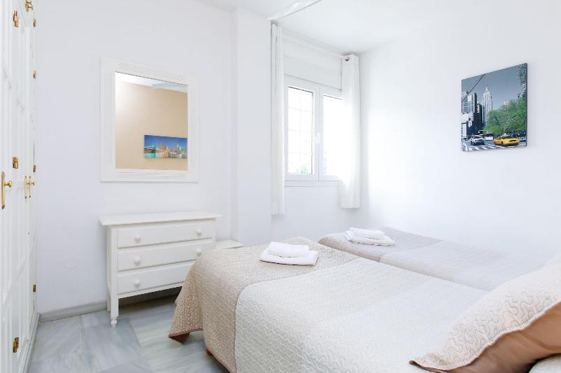 Apartamentos Tura Sticos Almoraide image
