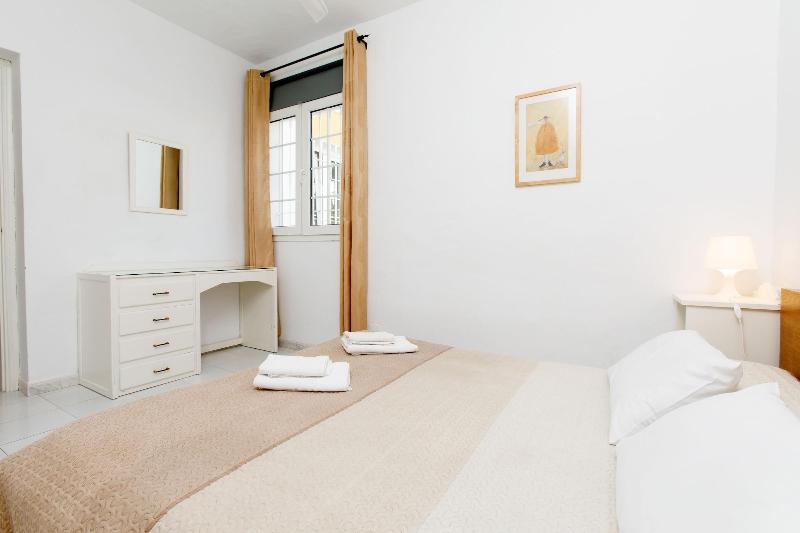 Apartamentos Tura Sticos Almoraide image