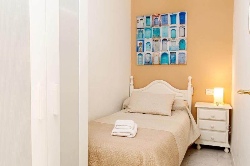 Apartamentos Tura Sticos Almoraide image