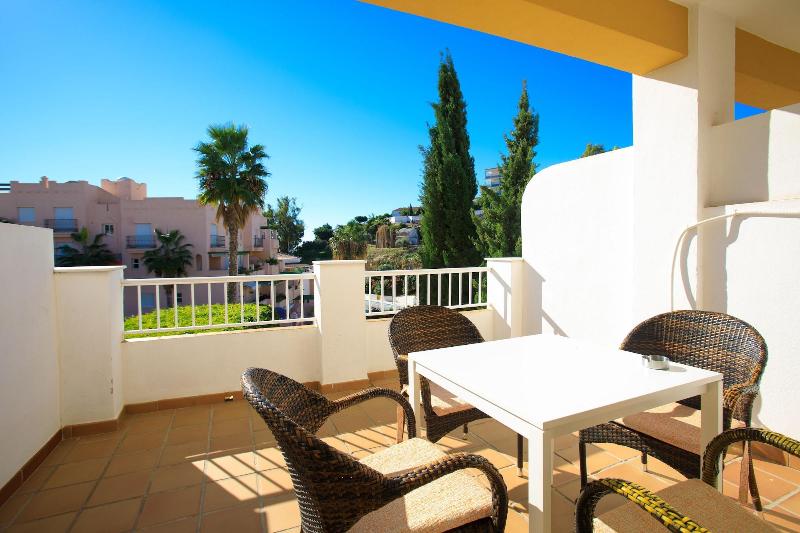 Apartamentos Tura Sticos Almoraide image