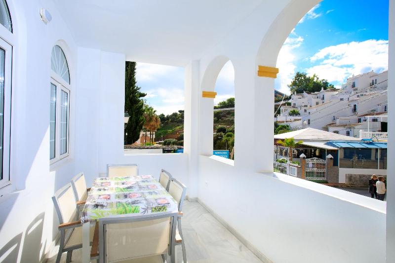 Apartamentos Tura Sticos Almoraide image
