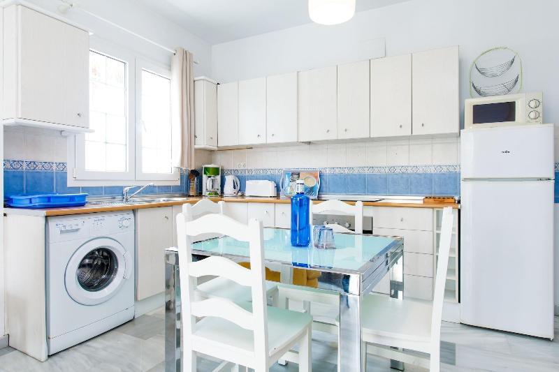 Apartamentos Tura Sticos Almoraide image