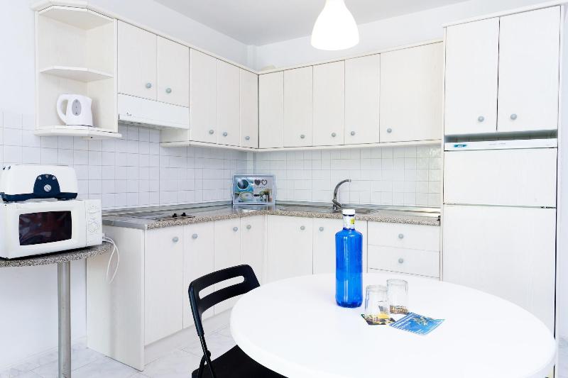 Apartamentos Tura Sticos Almoraide image