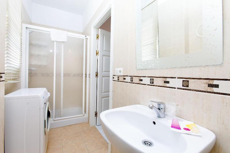 Apartamentos Tura Sticos Almoraide image