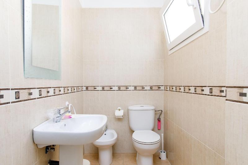 Apartamentos Tura Sticos Almoraide image