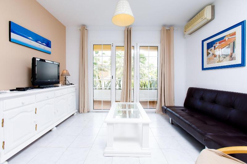 Apartamentos Tura Sticos Almoraide image