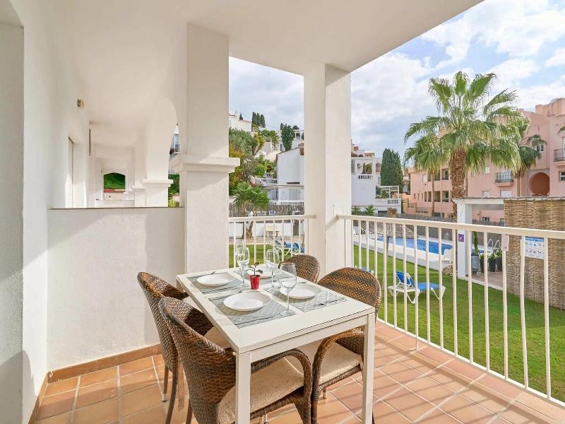 Apartamentos Tura Sticos Almoraide image