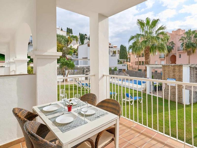 Apartamentos Tura Sticos Almoraide image