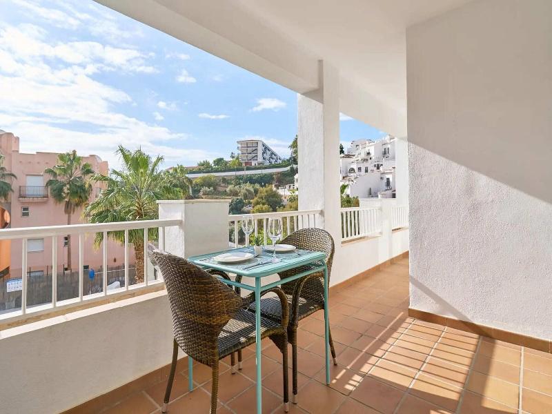 Apartamentos Tura Sticos Almoraide image