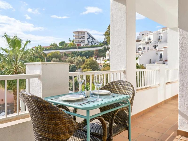 Apartamentos Tura Sticos Almoraide image