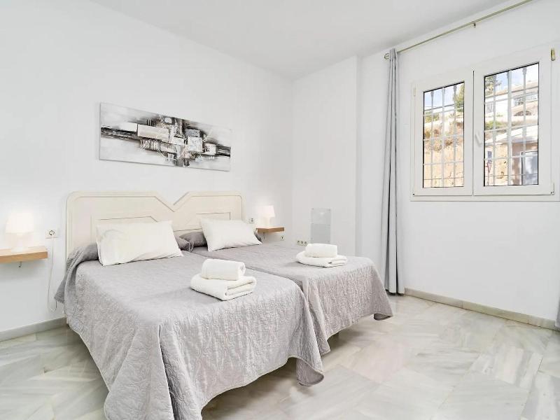 Apartamentos Tura Sticos Almoraide image