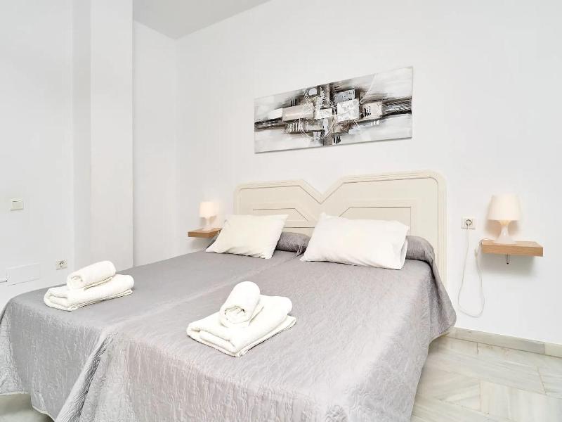 Apartamentos Tura Sticos Almoraide image