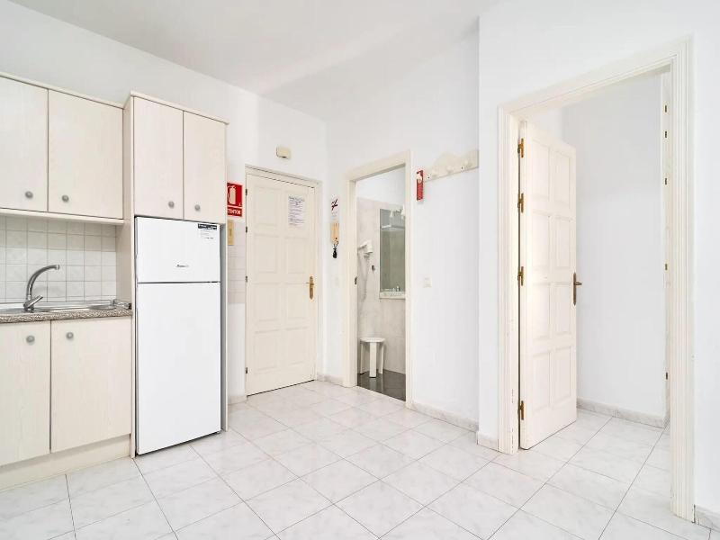 Apartamentos Tura Sticos Almoraide image