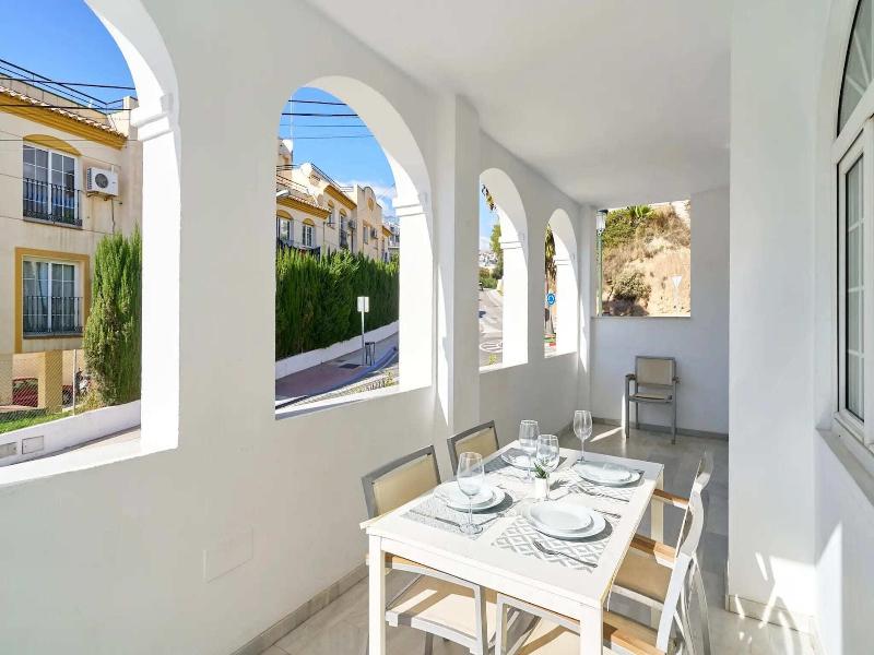 Apartamentos Tura Sticos Almoraide image