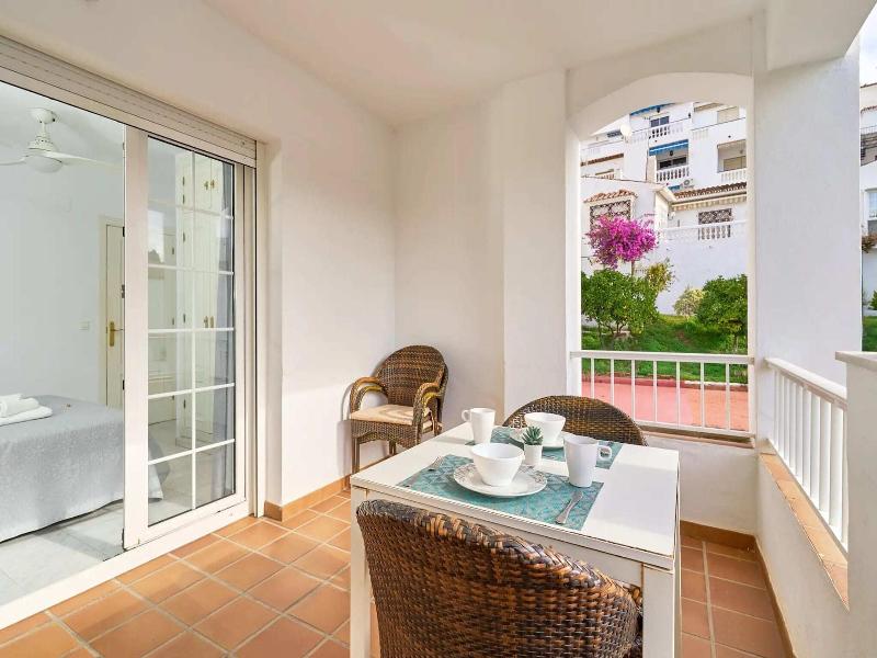 Apartamentos Tura Sticos Almoraide image