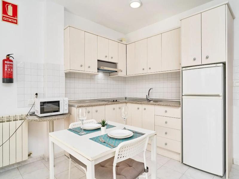 Apartamentos Tura Sticos Almoraide image