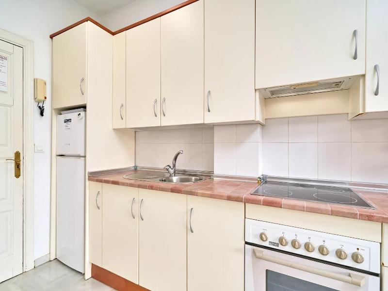 Apartamentos Tura Sticos Almoraide image