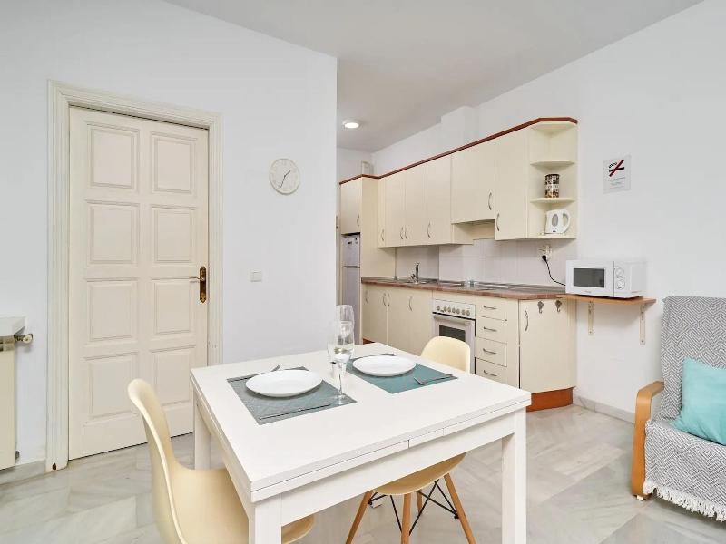 Apartamentos Tura Sticos Almoraide image