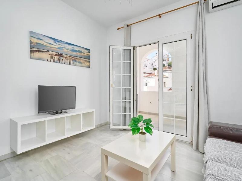 Apartamentos Tura Sticos Almoraide image