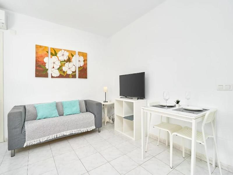 Apartamentos Tura Sticos Almoraide image