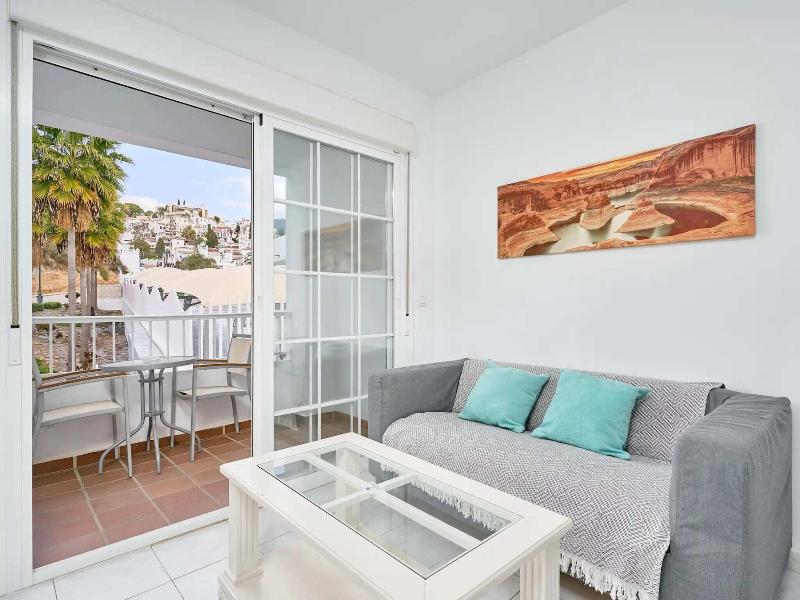 Apartamentos Tura Sticos Almoraide image