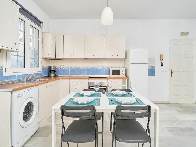 Apartamentos Tura Sticos Almoraide image