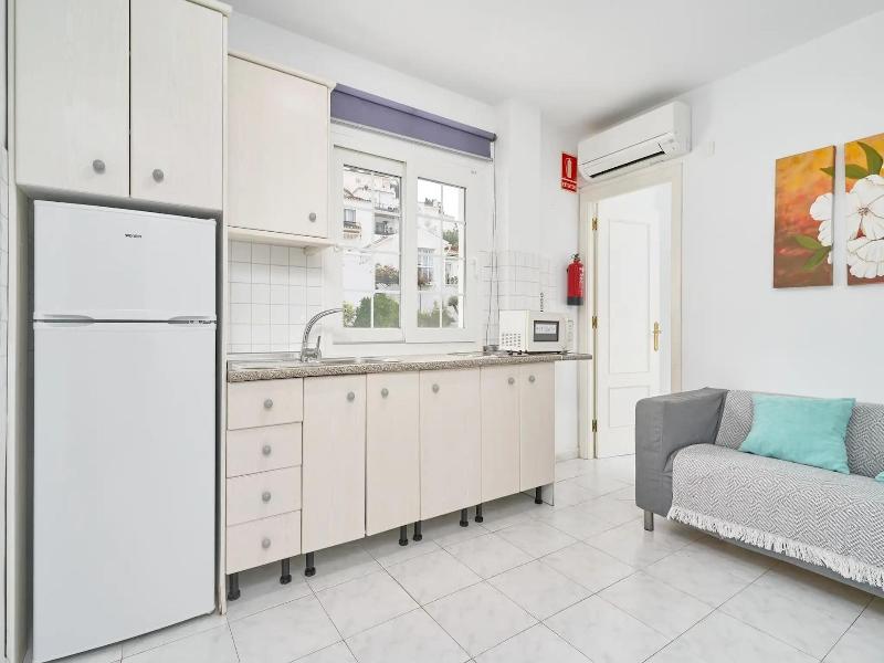 Apartamentos Tura Sticos Almoraide image