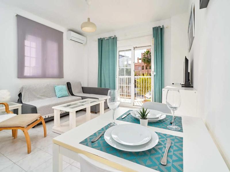 Apartamentos Tura Sticos Almoraide image
