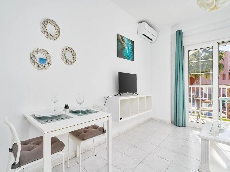 Apartamentos Tura Sticos Almoraide image