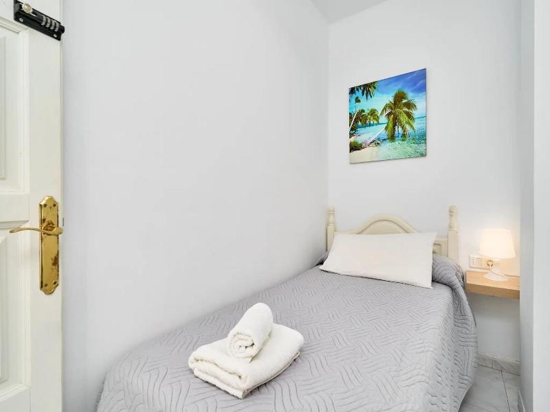 Apartamentos Tura Sticos Almoraide image