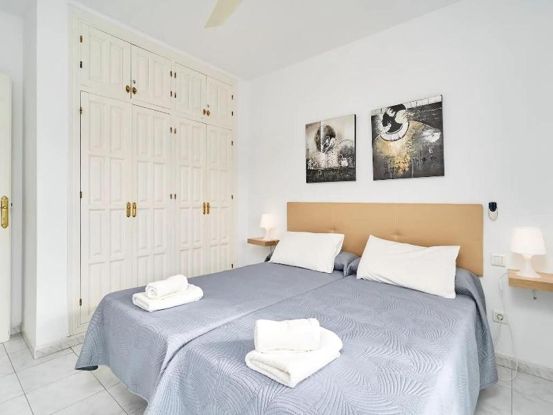 Apartamentos Tura Sticos Almoraide image