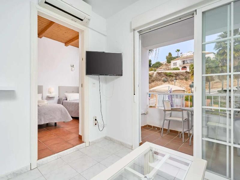 Apartamentos Tura Sticos Almoraide image