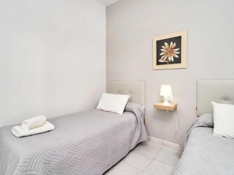 Apartamentos Tura Sticos Almoraide image