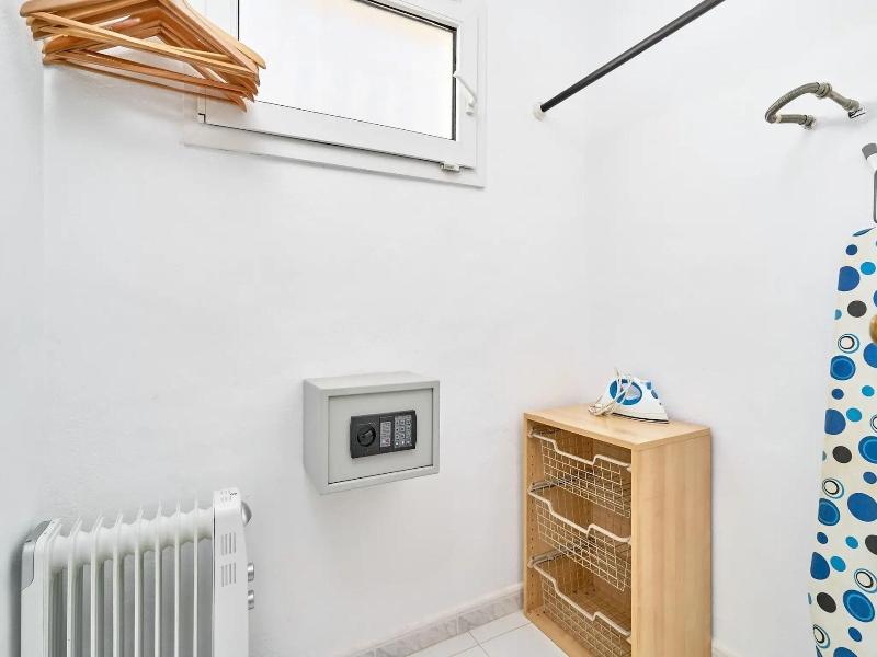 Apartamentos Tura Sticos Almoraide image
