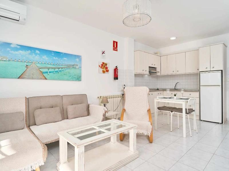 Apartamentos Tura Sticos Almoraide image
