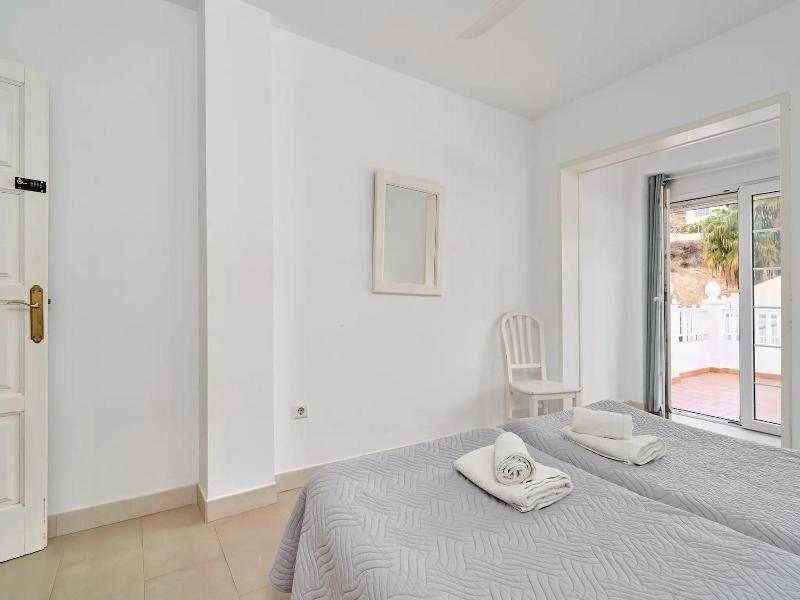 Apartamentos Tura Sticos Almoraide image