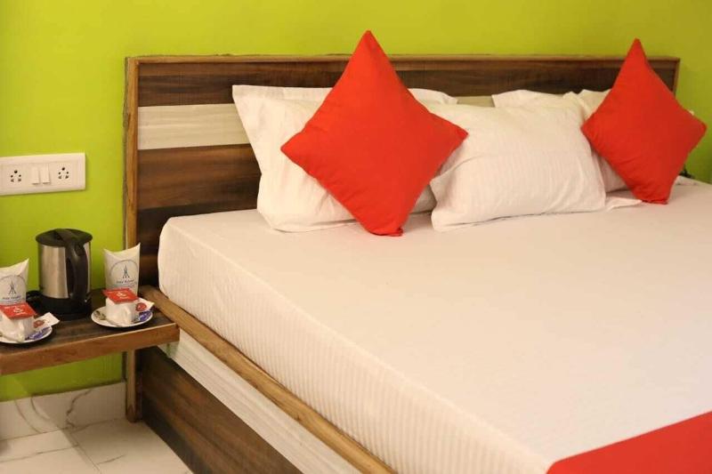 Hotel Holydon image
