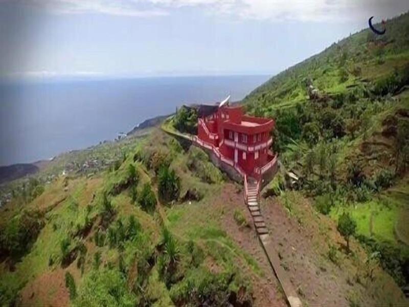 Gira Lua image