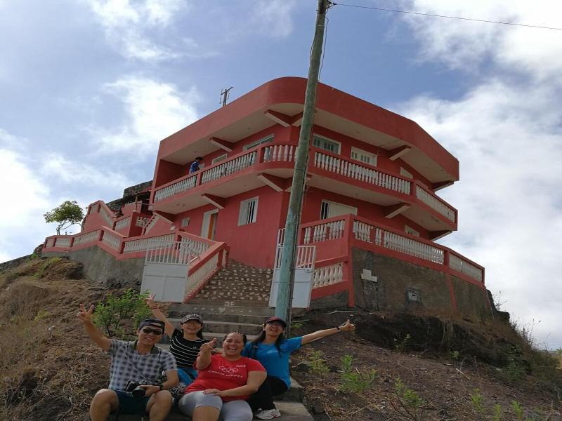 Gira Lua image