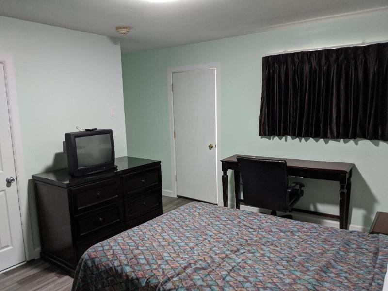 Laurel Notch Motel image
