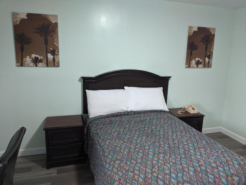 Laurel Notch Motel image