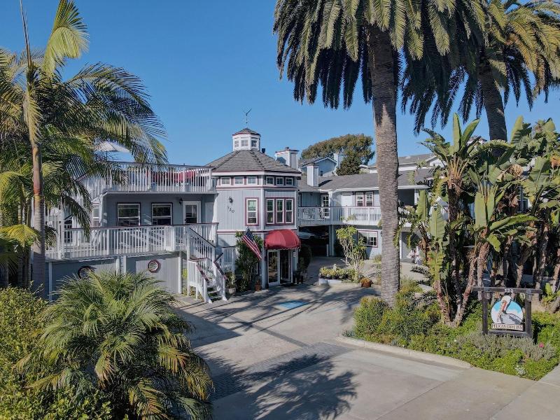 Pelican Cove Inn image