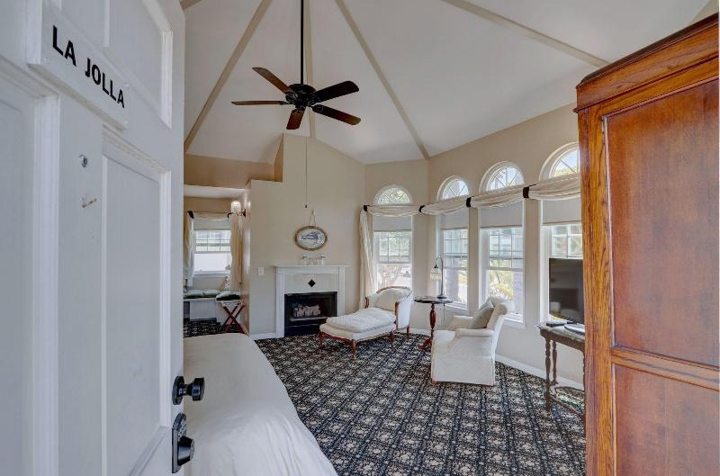 Pelican Cove Inn image
