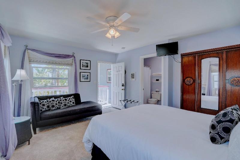 Pelican Cove Inn image