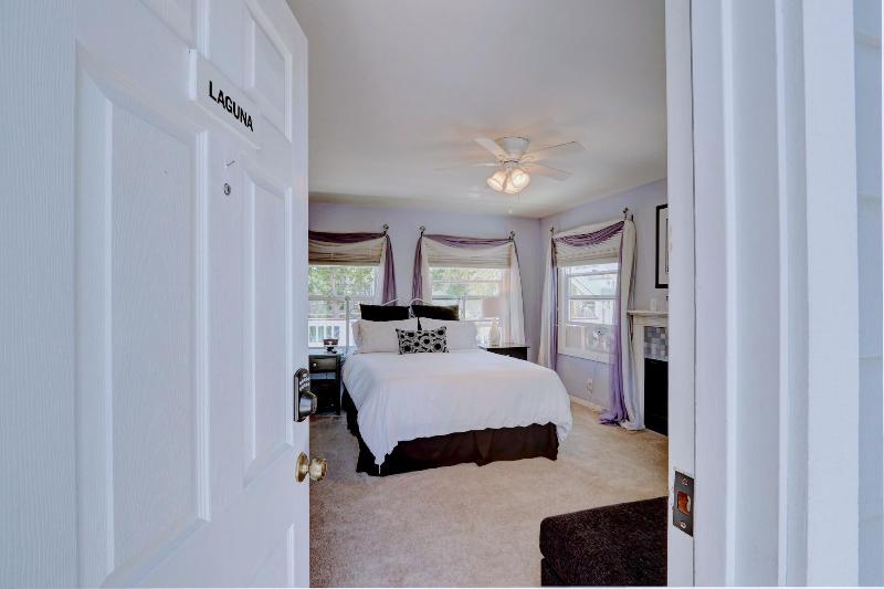 Pelican Cove Inn image