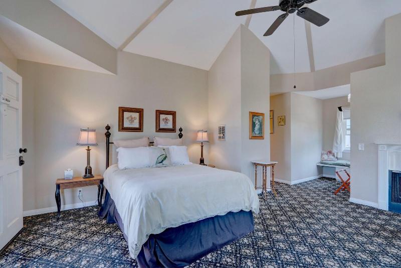 Pelican Cove Inn image