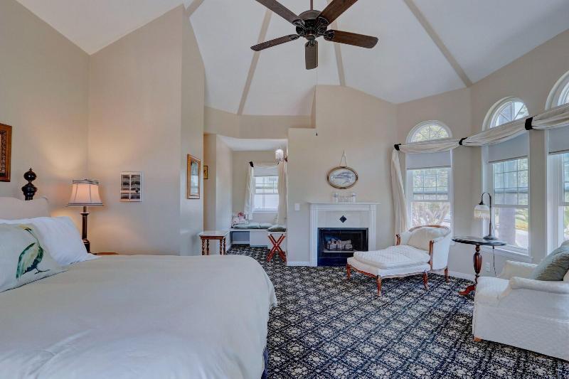 Pelican Cove Inn image