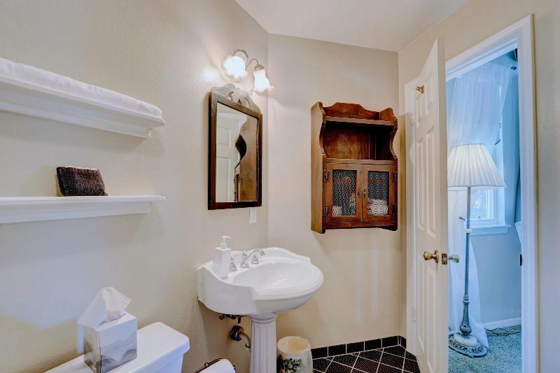 Pelican Cove Inn image