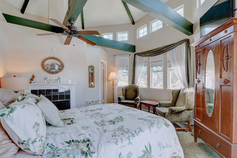 Pelican Cove Inn image